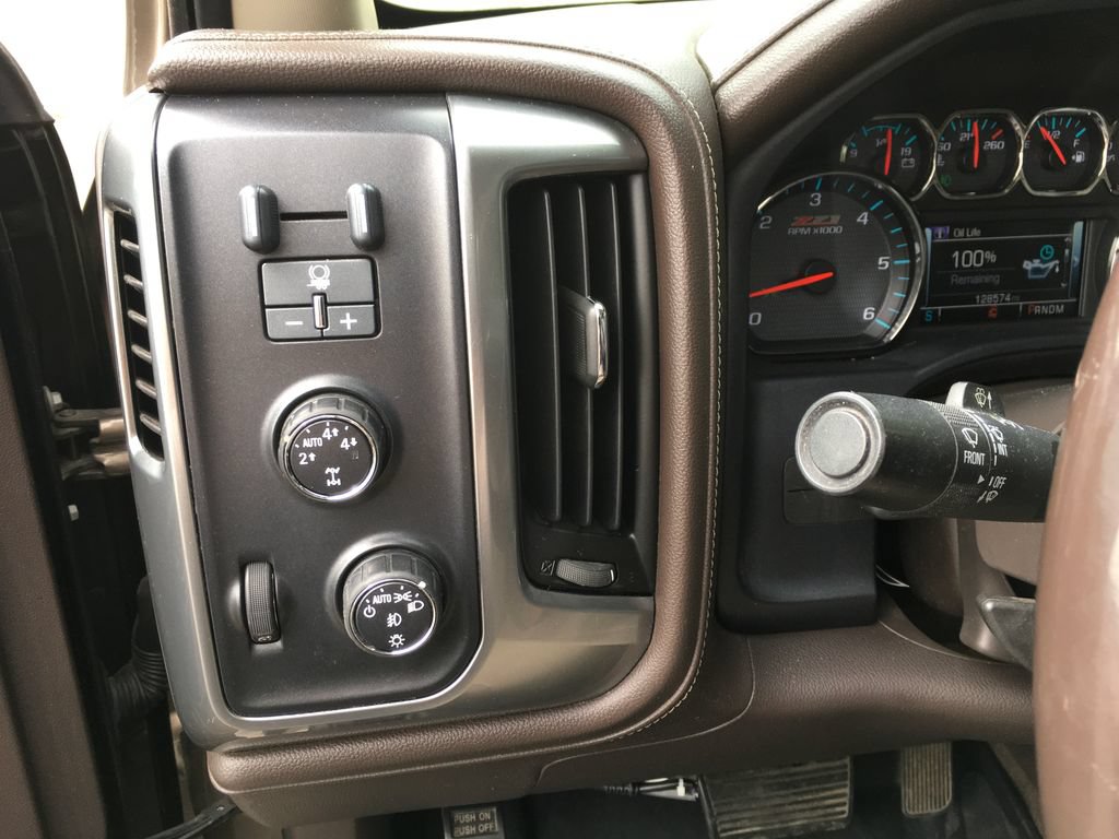 Used 2015 Chevrolet Silverado 1500 LTZ Z71 w/ LTZ Plus Package AWD/4WD image 22