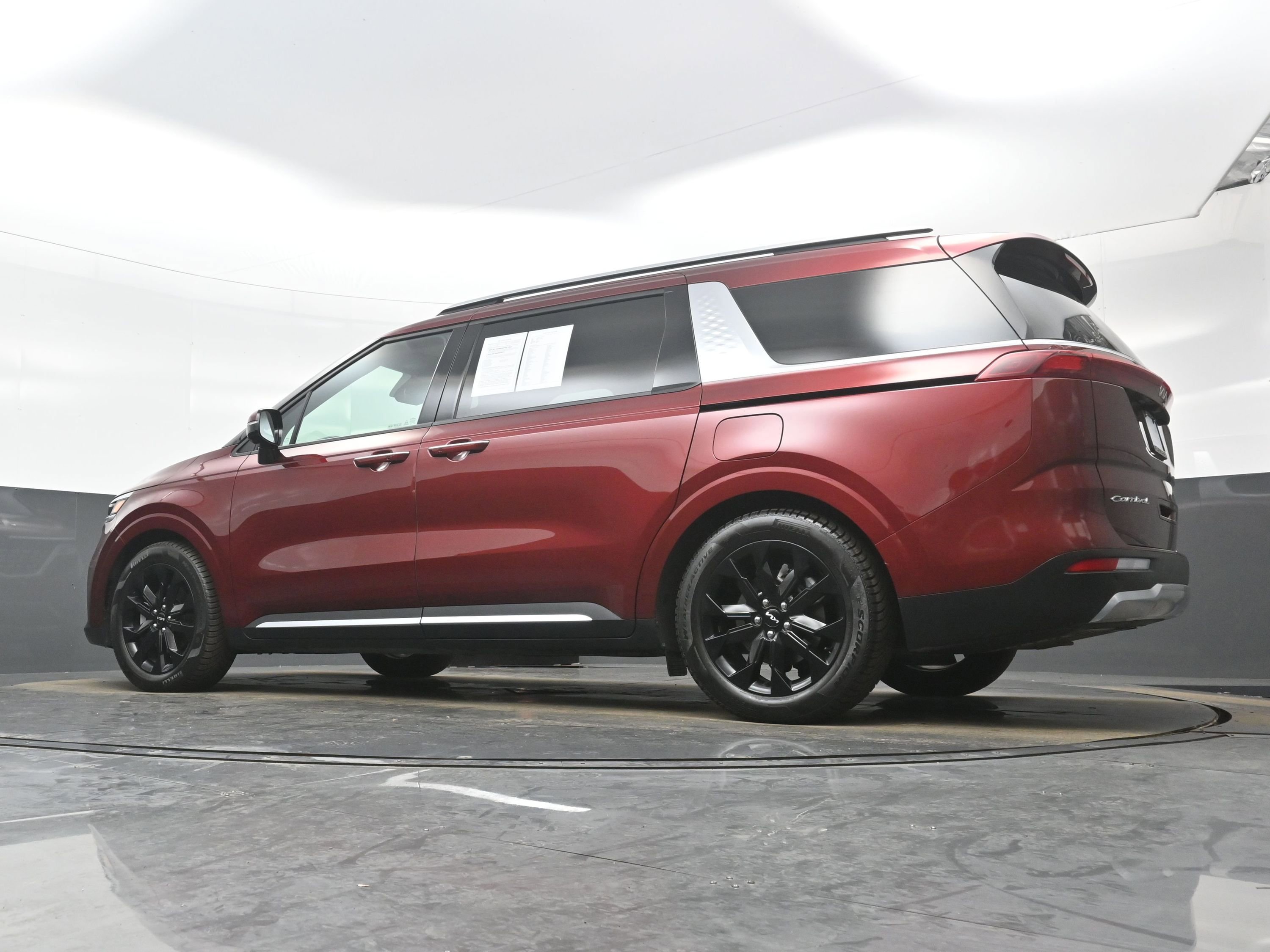 Used 2022 Kia Carnival SX Prestige image 31