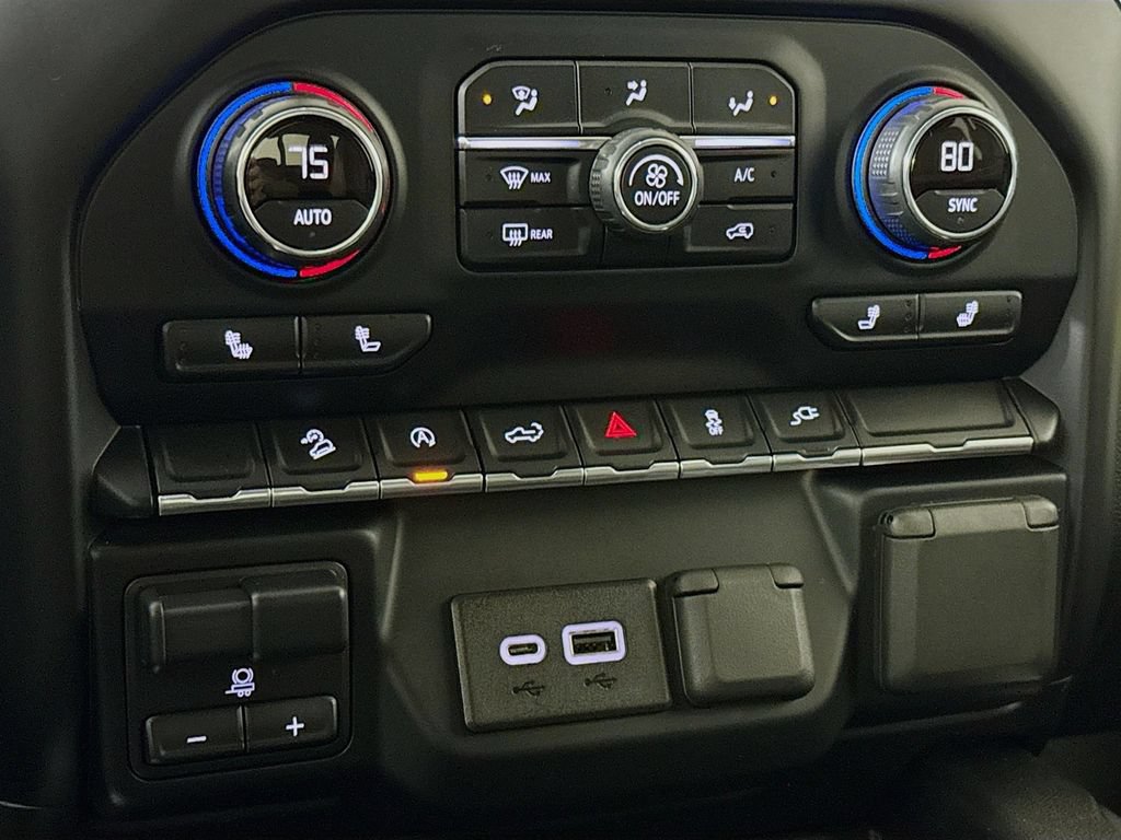 Used 2019 Chevrolet Silverado 1500 RST AWD/4WD image 13
