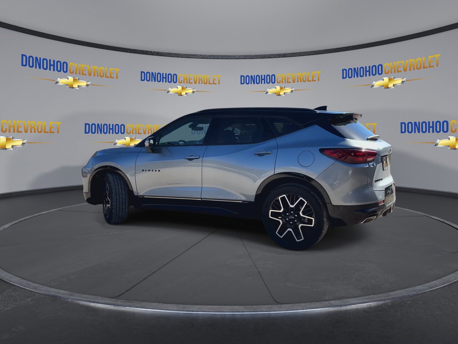 Used 2023 Chevrolet Blazer RS w/ Driver Confidence II Package image 9