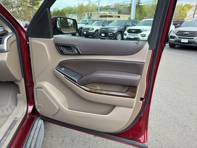 Used 2019 Chevrolet Tahoe LT w/ Luxury Package AWD/4WD image 11