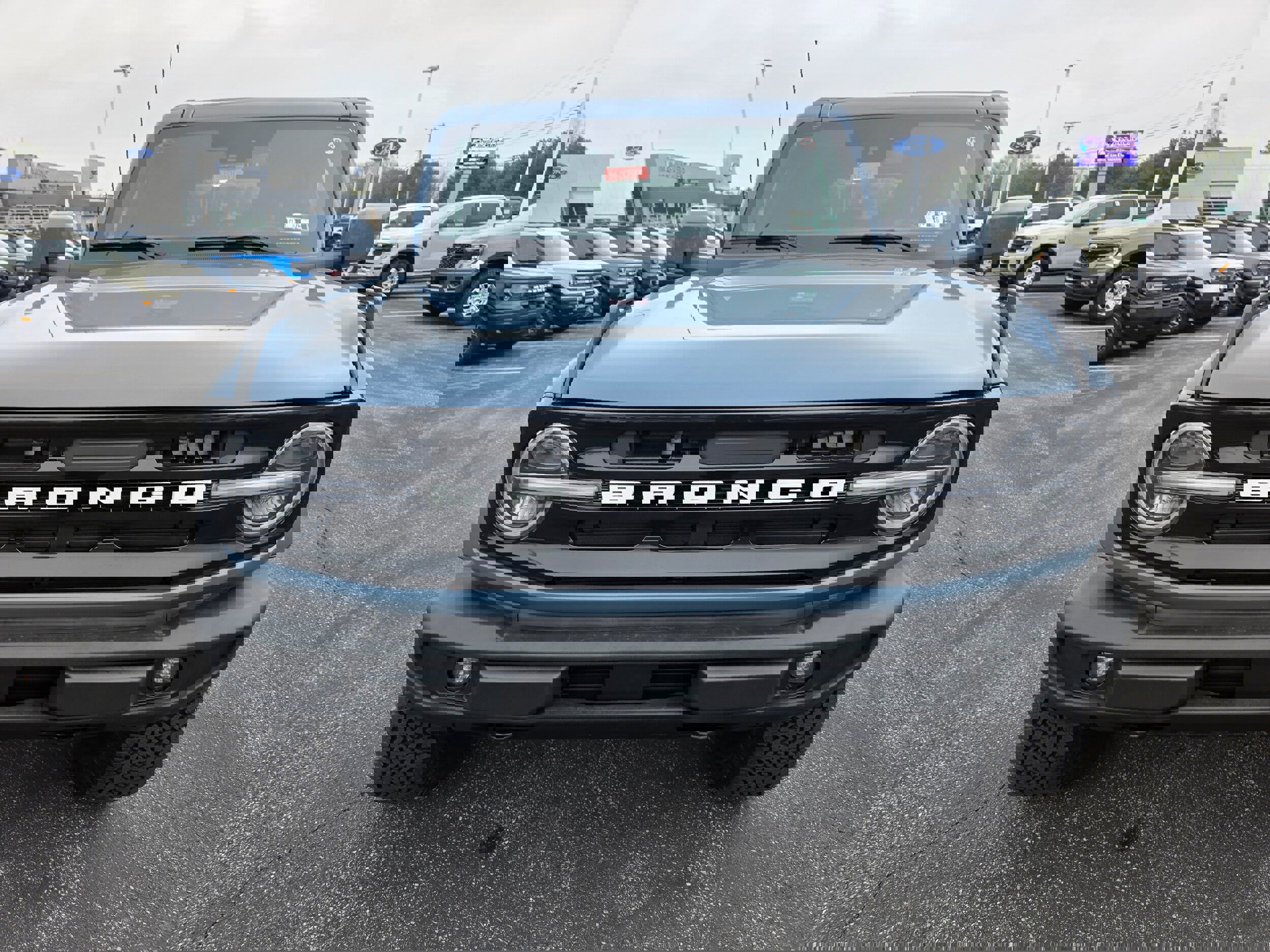 New 2025 Ford Bronco Outer Banks w/ Sasquatch Package image 15