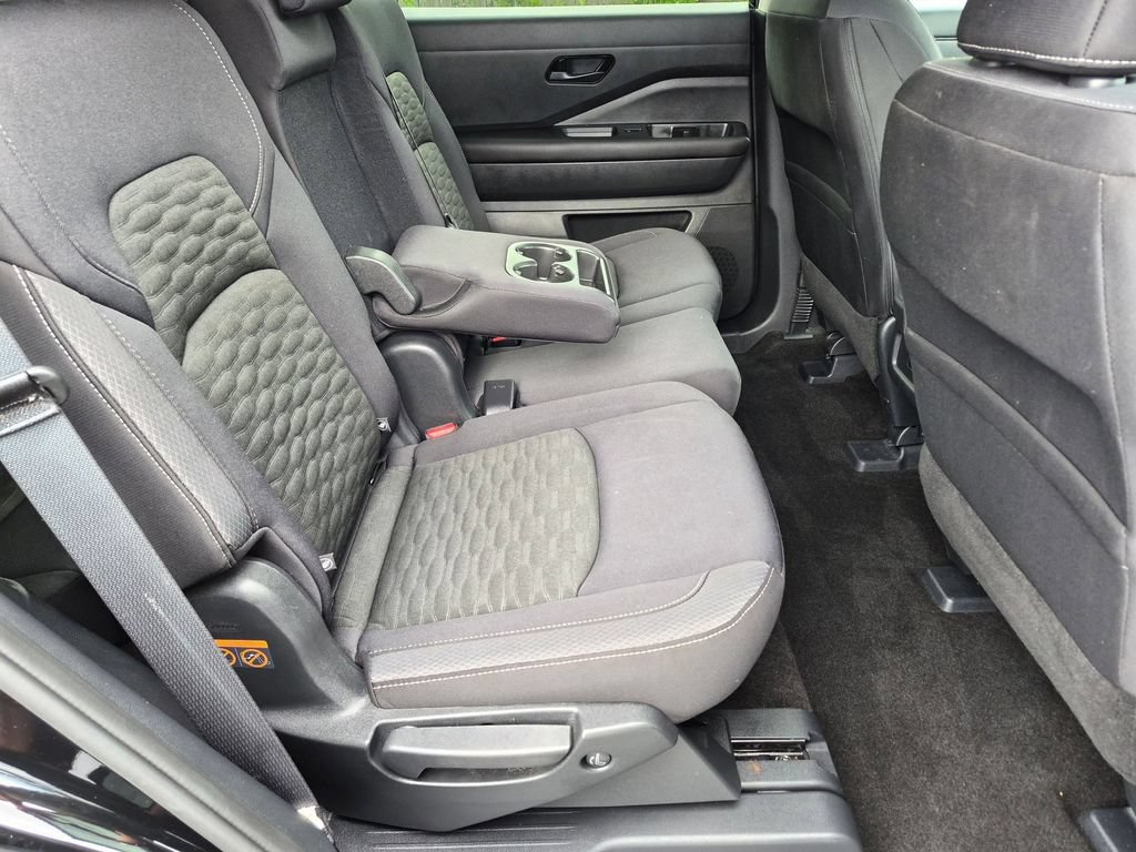 Used 2024 Nissan Pathfinder SV w/ Lighting Package (N92) AWD/4WD image 25