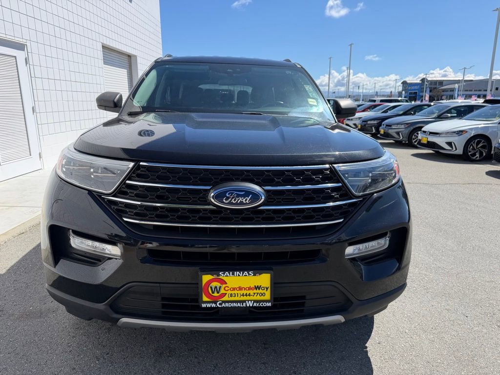 Used 2023 Ford Explorer XLT w/ Equipment Group 202A image 9