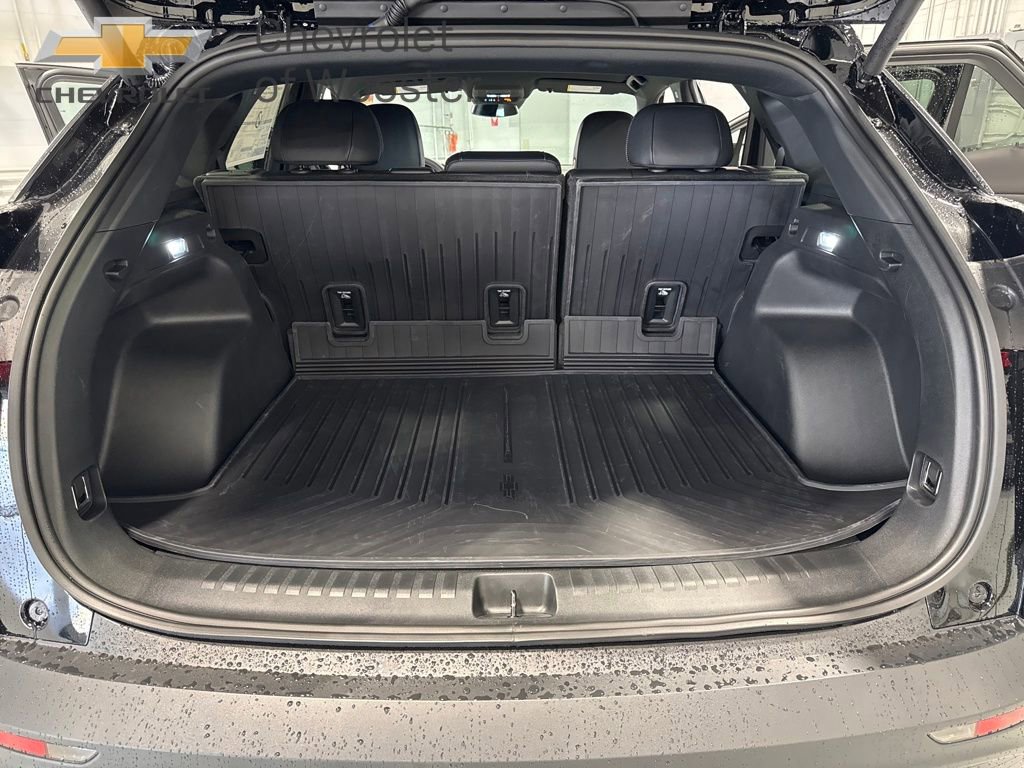 New 2026 Chevrolet Blazer EV LT image 32