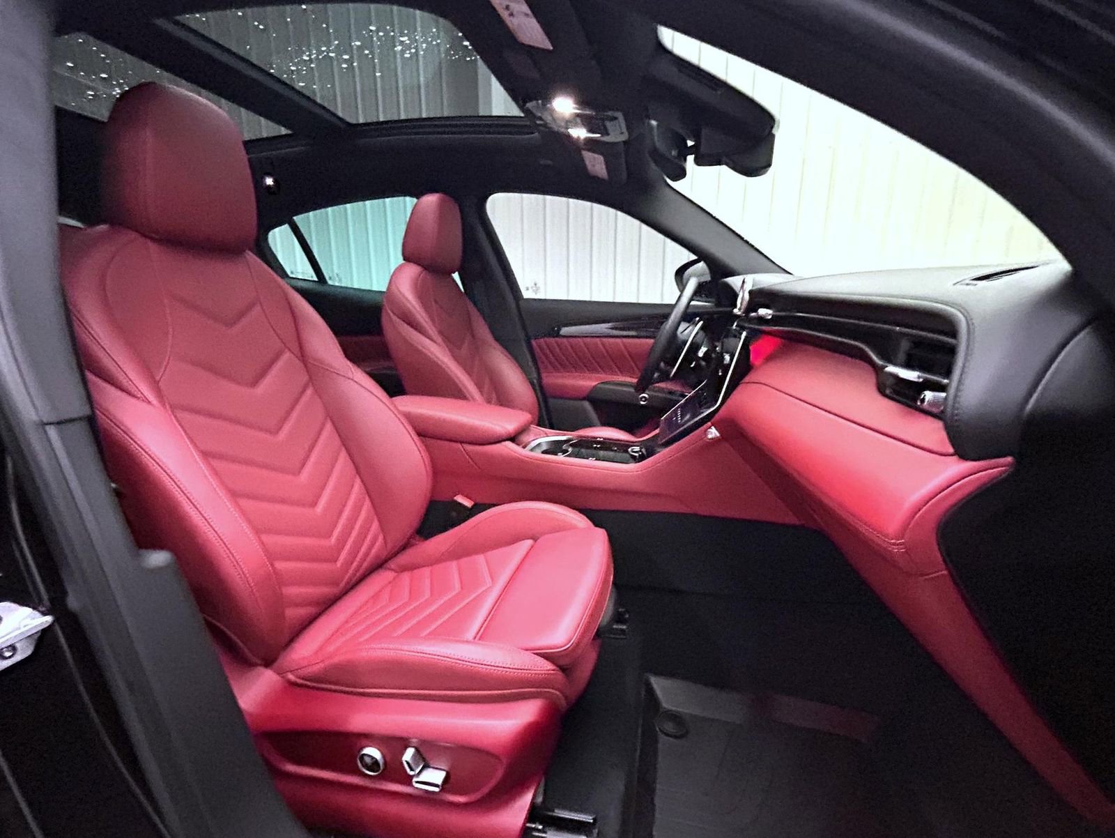 Used 2025 Maserati Grecale Modena image 15