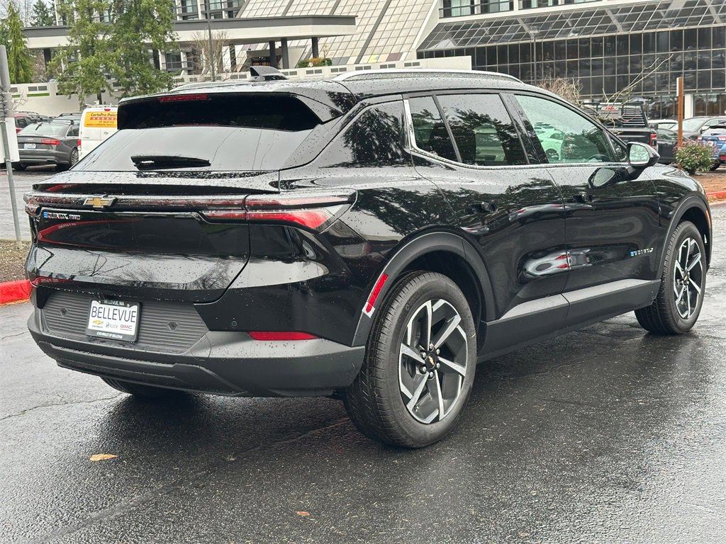 New 2026 Chevrolet Equinox EV LT image 5