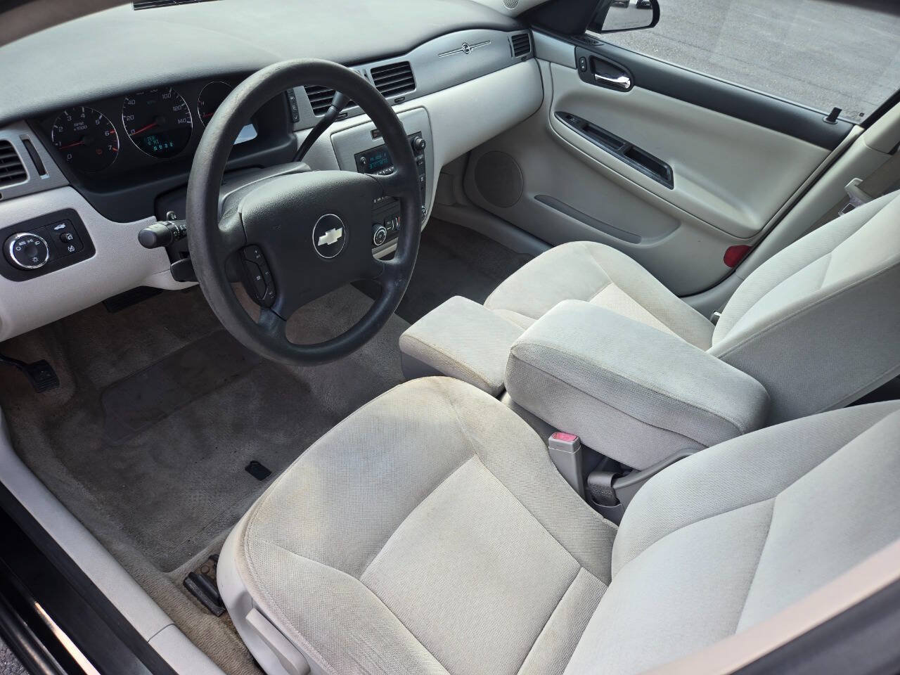 Used 2008 Chevrolet Impala LT FWD image 12