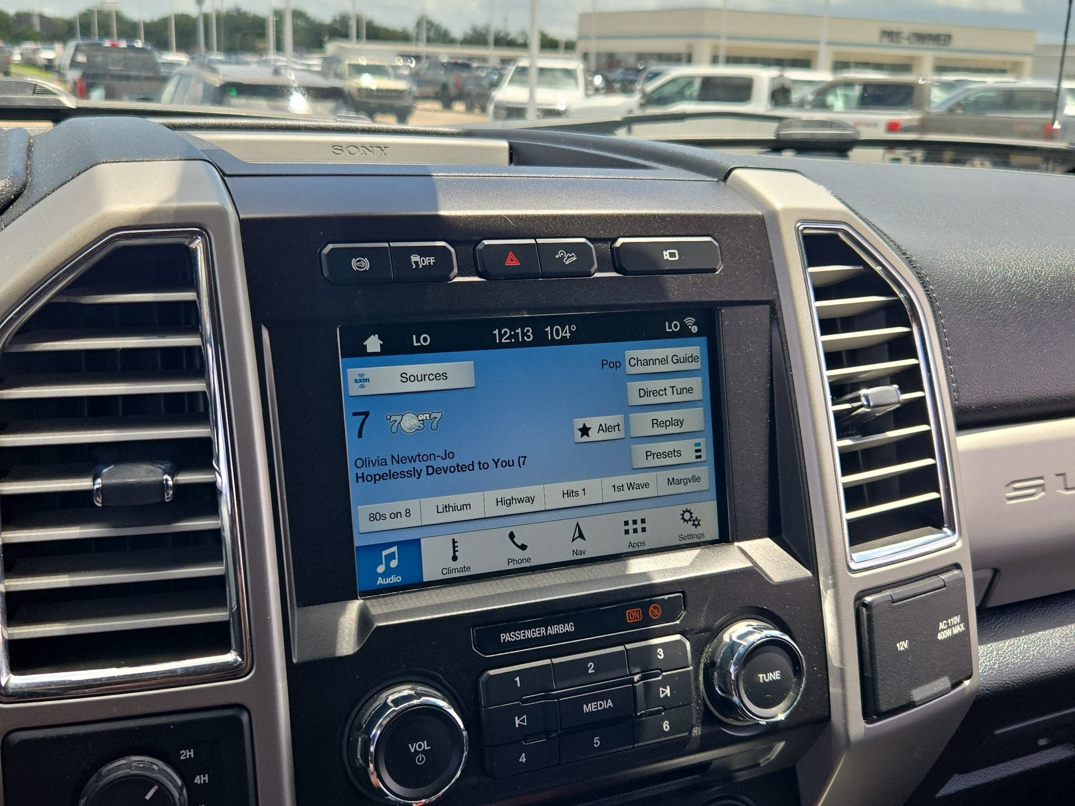 Used 2017 Ford F250 Lariat w/ Lariat Ultimate Package AWD/4WD image 22