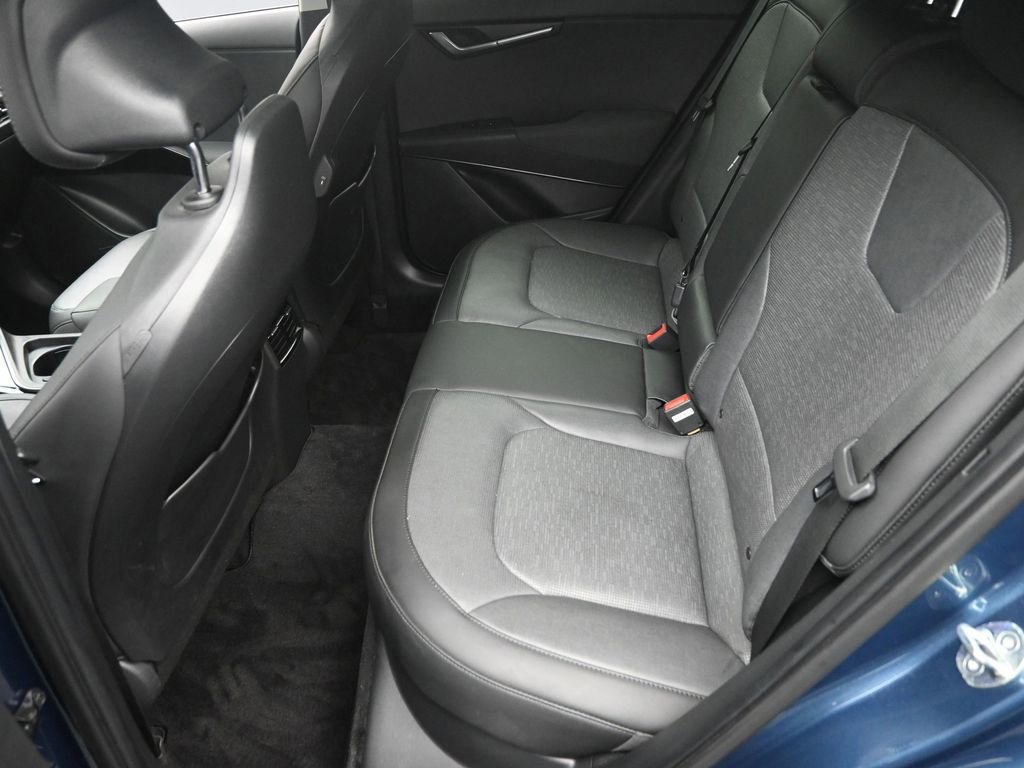 Used 2023 Kia Niro SX Touring image 10