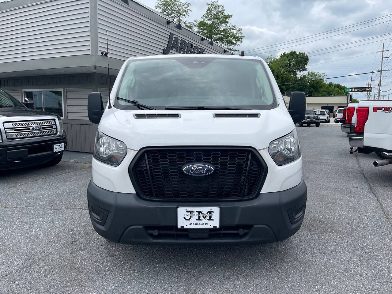 Used 2022 Ford Transit 150 Low Roof RWD image 2