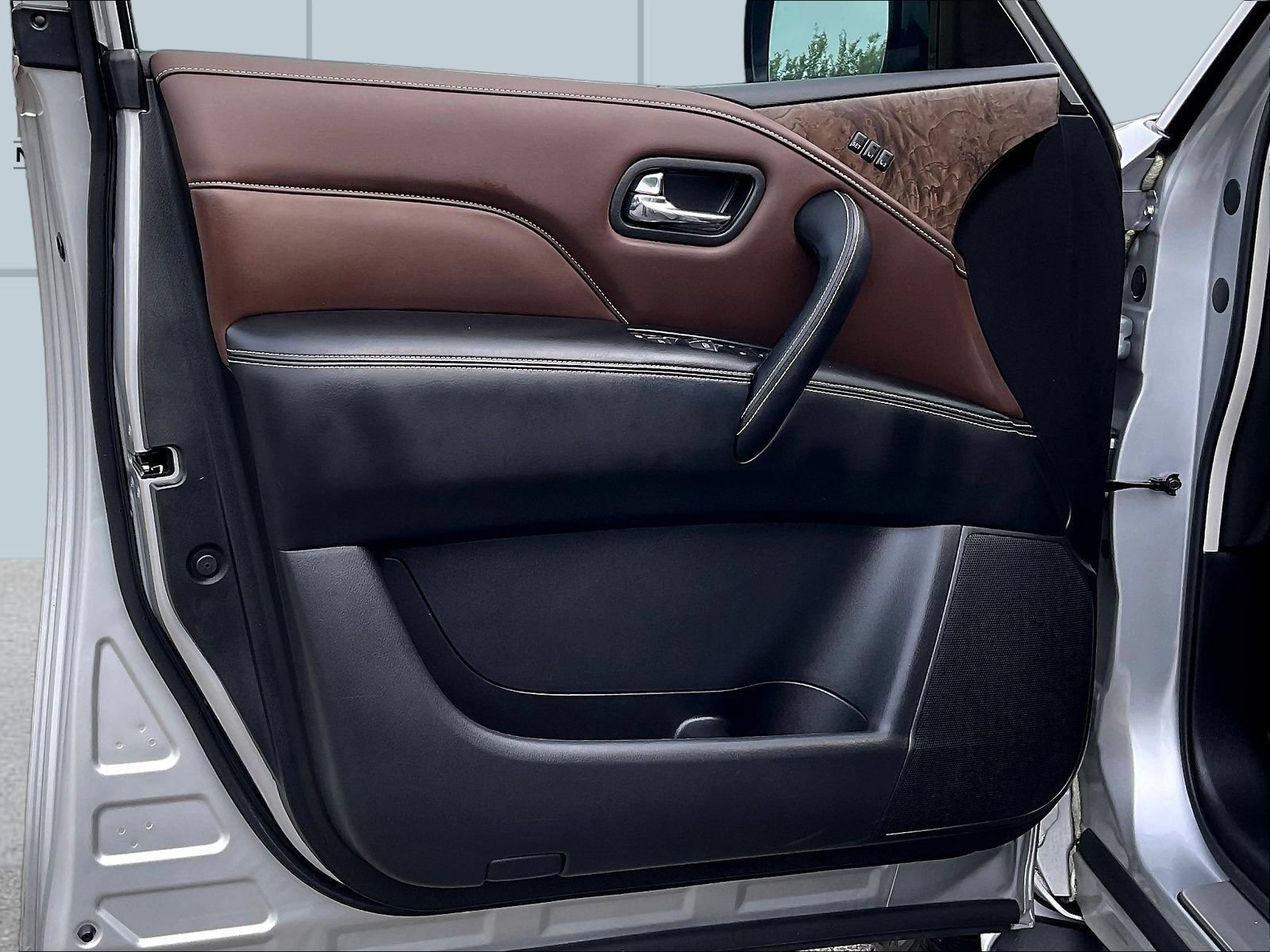 Used 2023 INFINITI QX80 Premium Select w/ Cargo Package RWD image 22