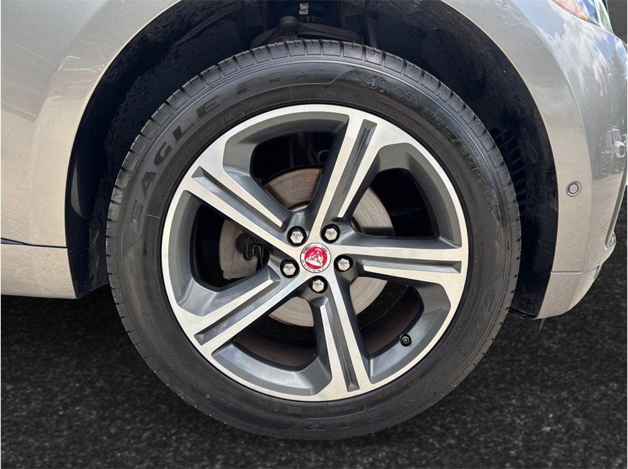 Used 2018 Jaguar F-PACE R-Sport AWD/4WD image 13