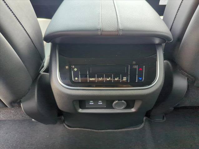 New 2026 Nissan Armada SL w/ Captain's Chari Seat Package AWD/4WD image 22