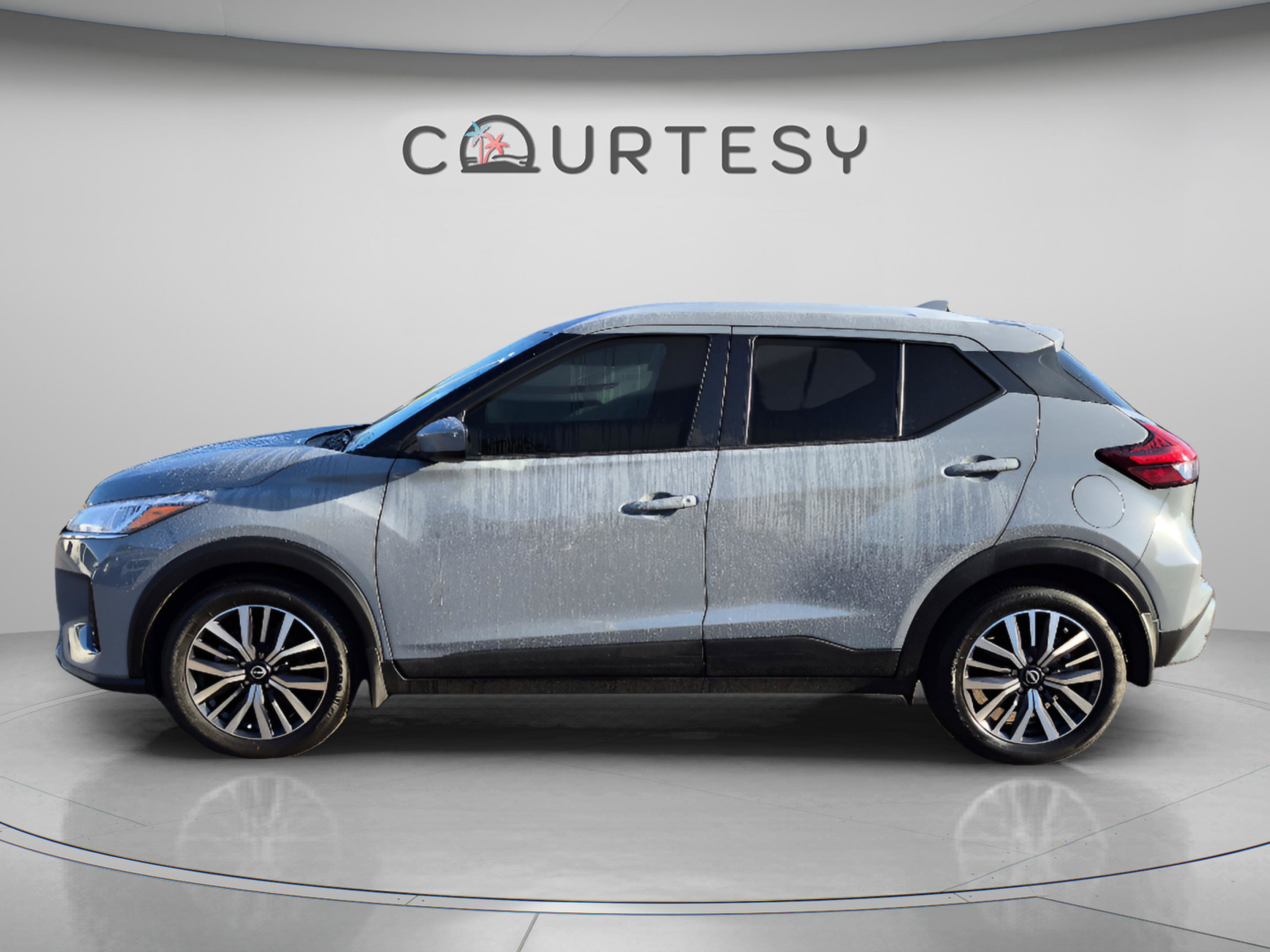 Certified 2022 Nissan Kicks SV FWD image 2
