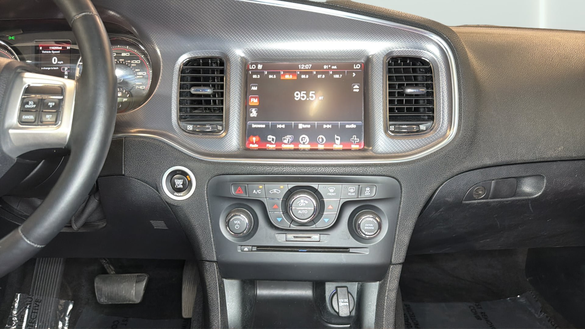 Used 2014 Dodge Charger SXT Plus RWD image 15