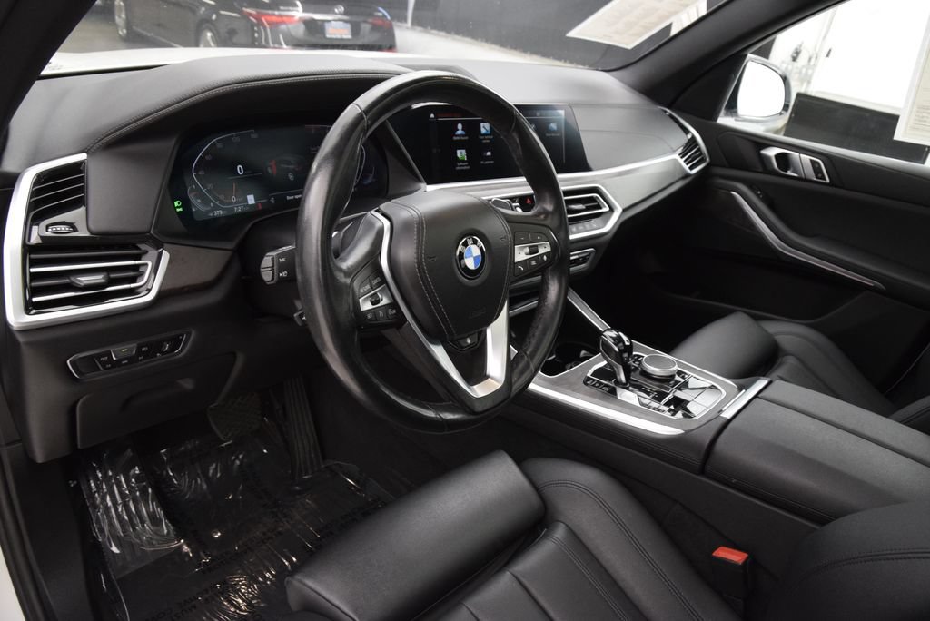 Used 2022 BMW X5 xDrive40i w/ Parking Assistance Package AWD/4WD image 21