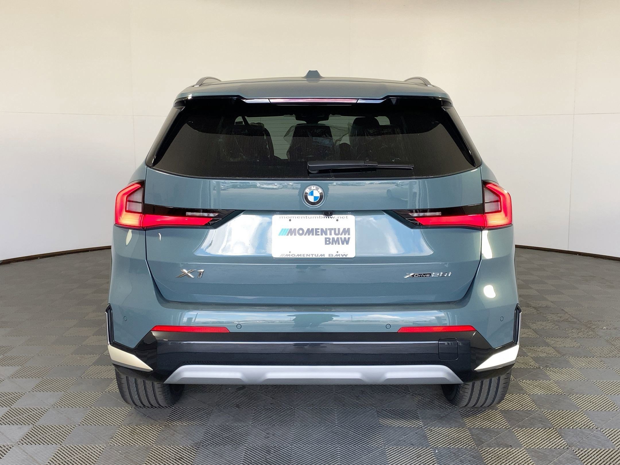 Used 2026 BMW X1 xDrive28i w/ Technology Package image 8