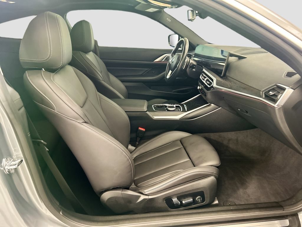 Used 2024 BMW 430i Coupe w/ Convenience Package RWD image 19
