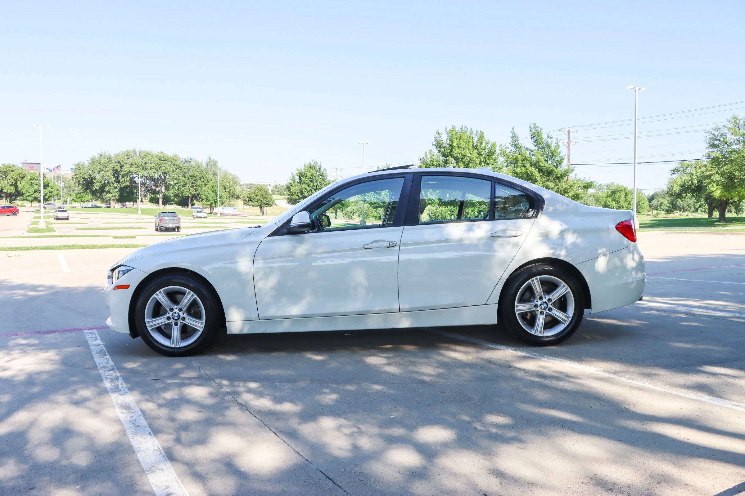 Used 2015 BMW 328i Sedan RWD image 4
