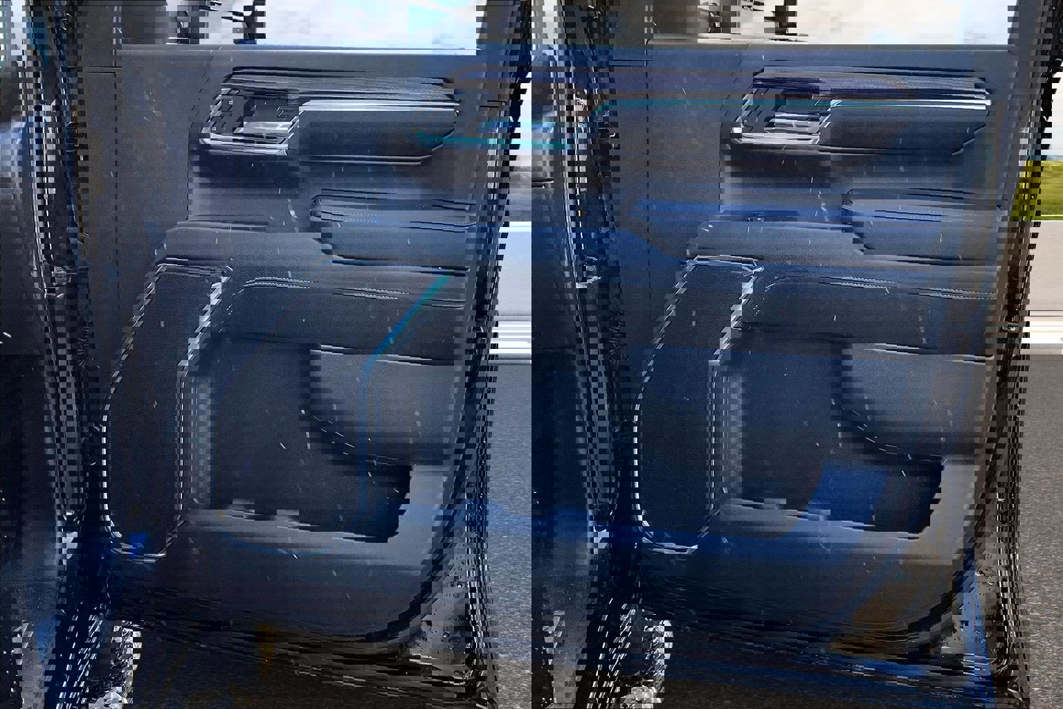 Used 2024 Chevrolet Silverado 2500 LT w/ Convenience Package image 28