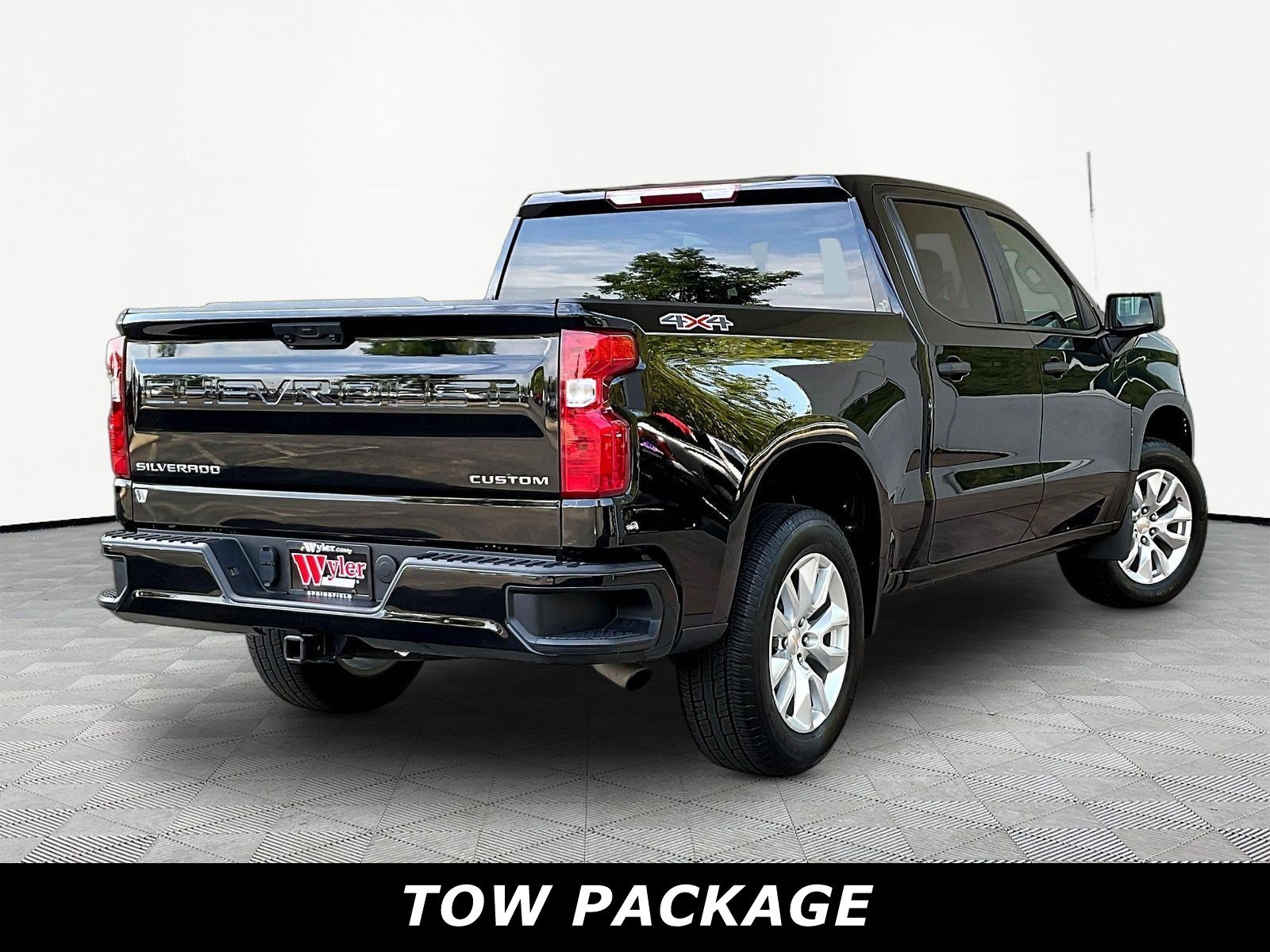 Used 2025 Chevrolet Silverado 1500 Custom AWD/4WD image 6