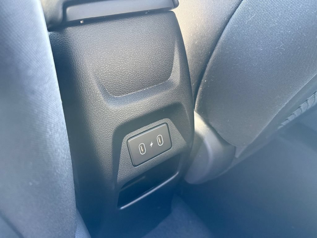 New 2026 Hyundai Venue SEL FWD image 25
