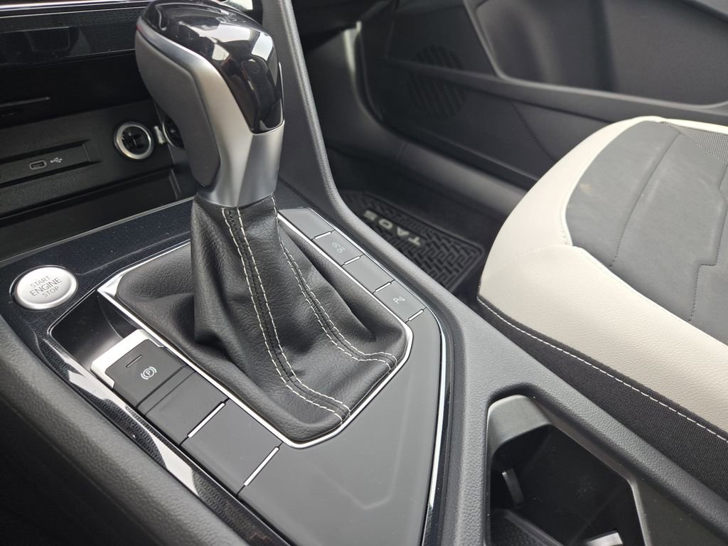 New 2026 Volkswagen Taos SE image 17