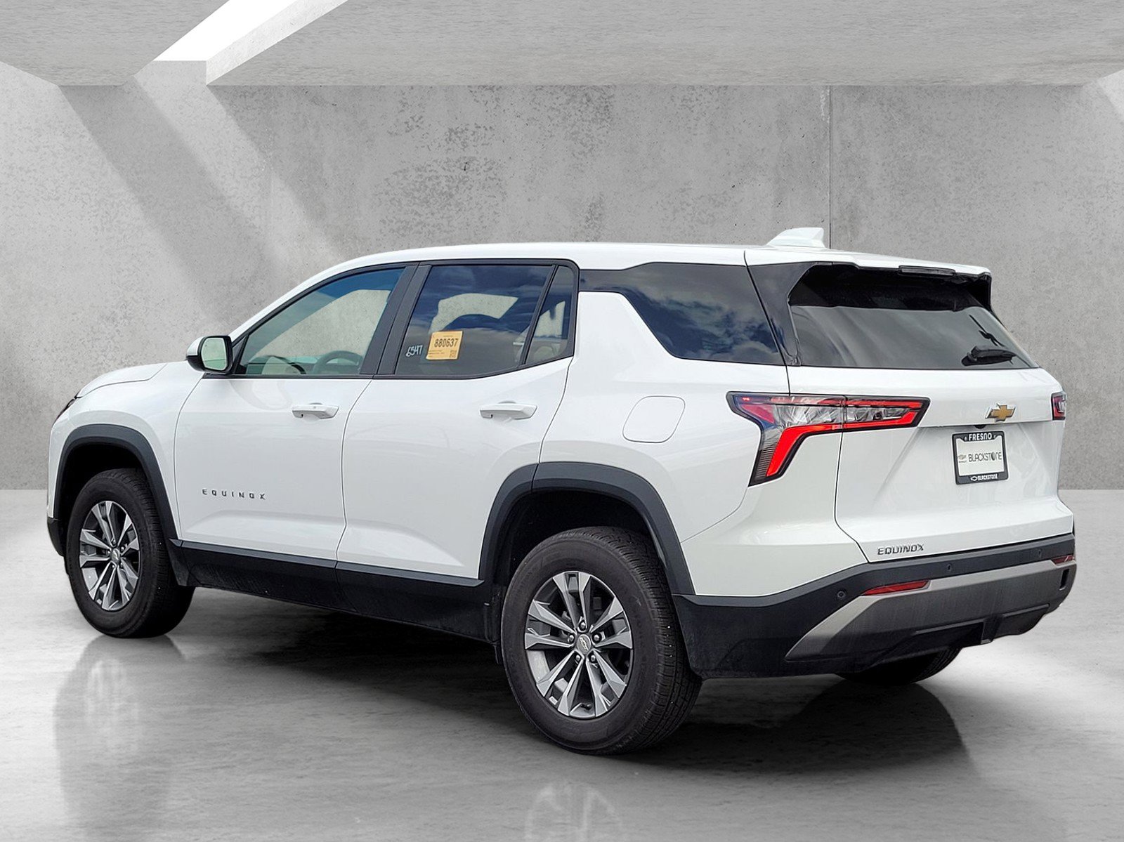 Used 2025 Chevrolet Equinox LT image 6