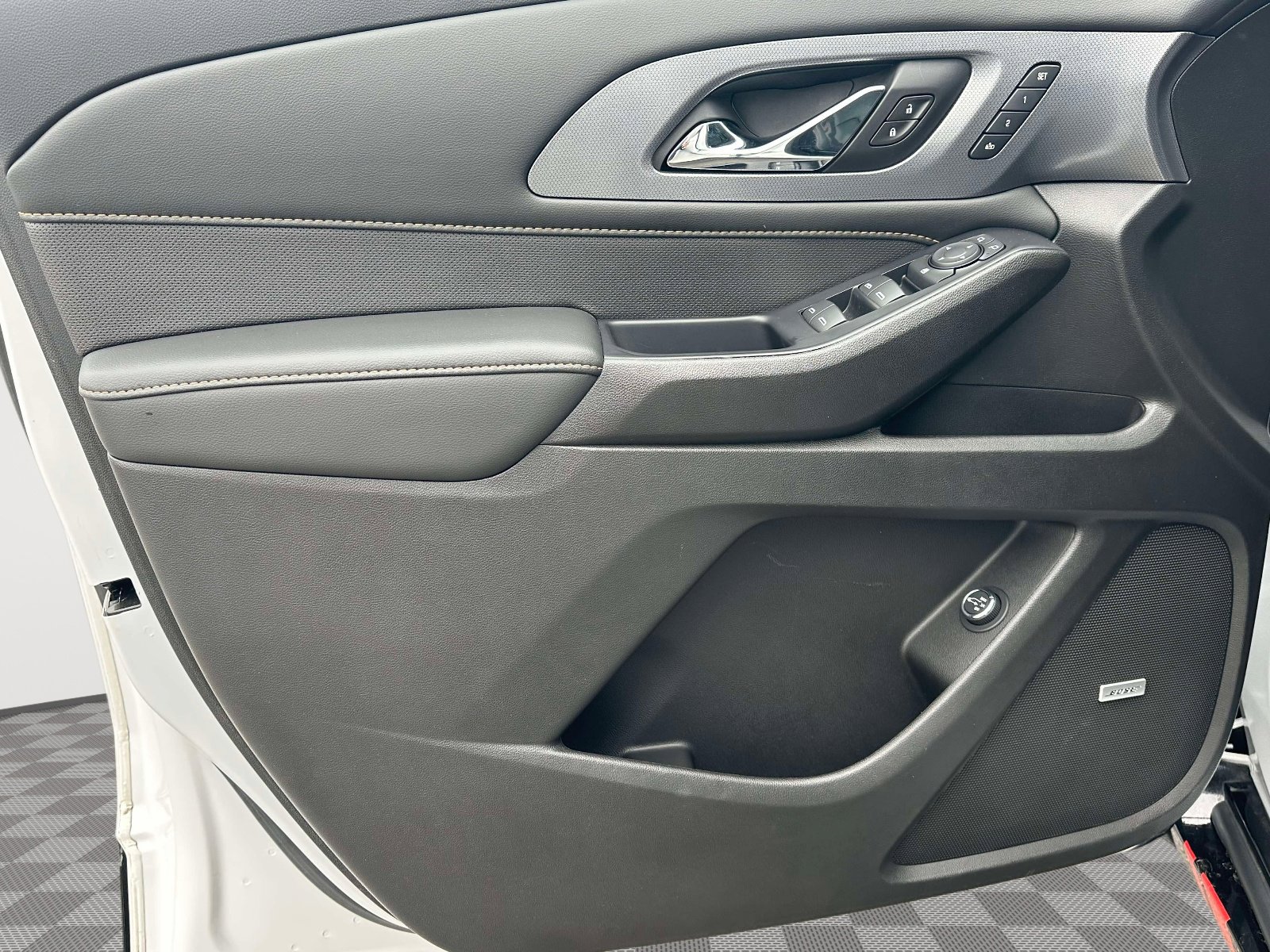 Used 2020 Chevrolet Traverse Premier w/ Redline Edition AWD/4WD image 22