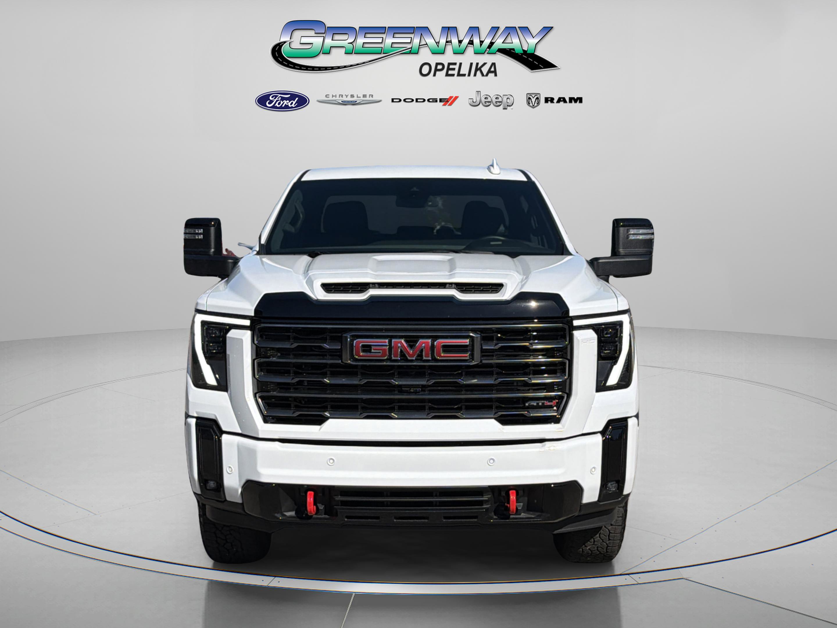 Used 2026 GMC Sierra 2500 AT4 image 2
