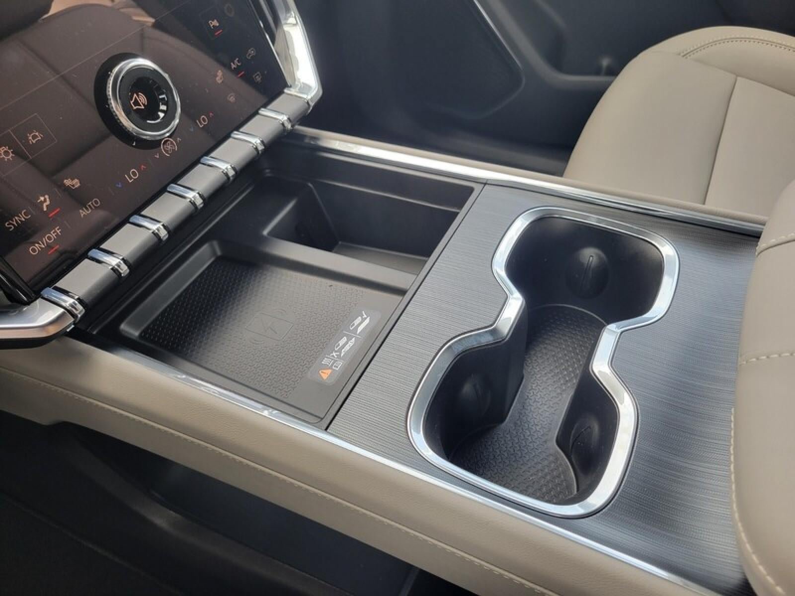 New 2026 GMC Acadia Elevation w/ Elevation Premium Package FWD image 20