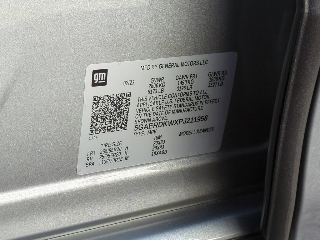 Used 2023 Buick Enclave Avenir w/ Avenir Technology Package FWD image 25