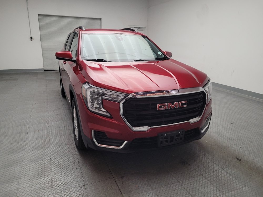 Used 2023 GMC Terrain SLE w/ Driver Convenience Package FWD image 14