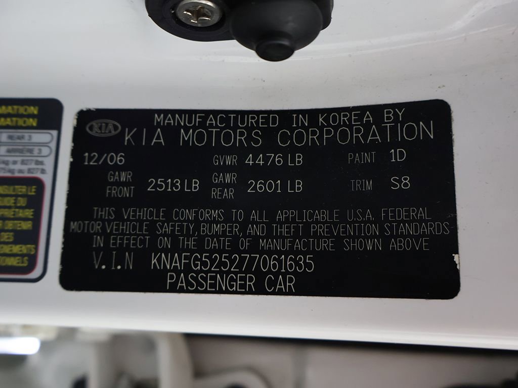 Used 2007 Kia Rondo LX w/ Convenience Pkg image 37