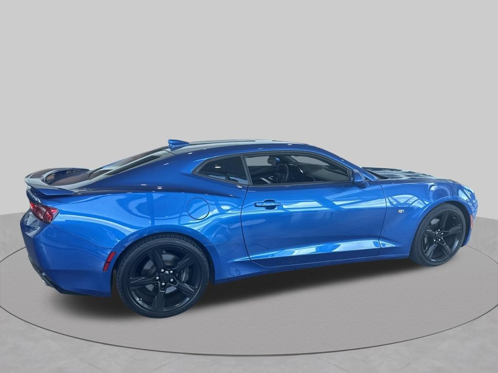 Used 2017 Chevrolet Camaro SS RWD image 9