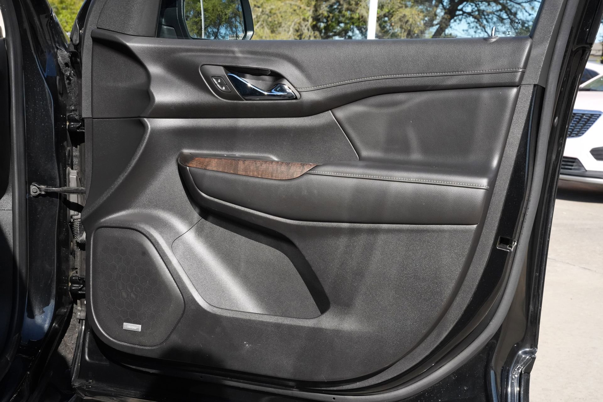 Used 2023 GMC Acadia Denali image 27