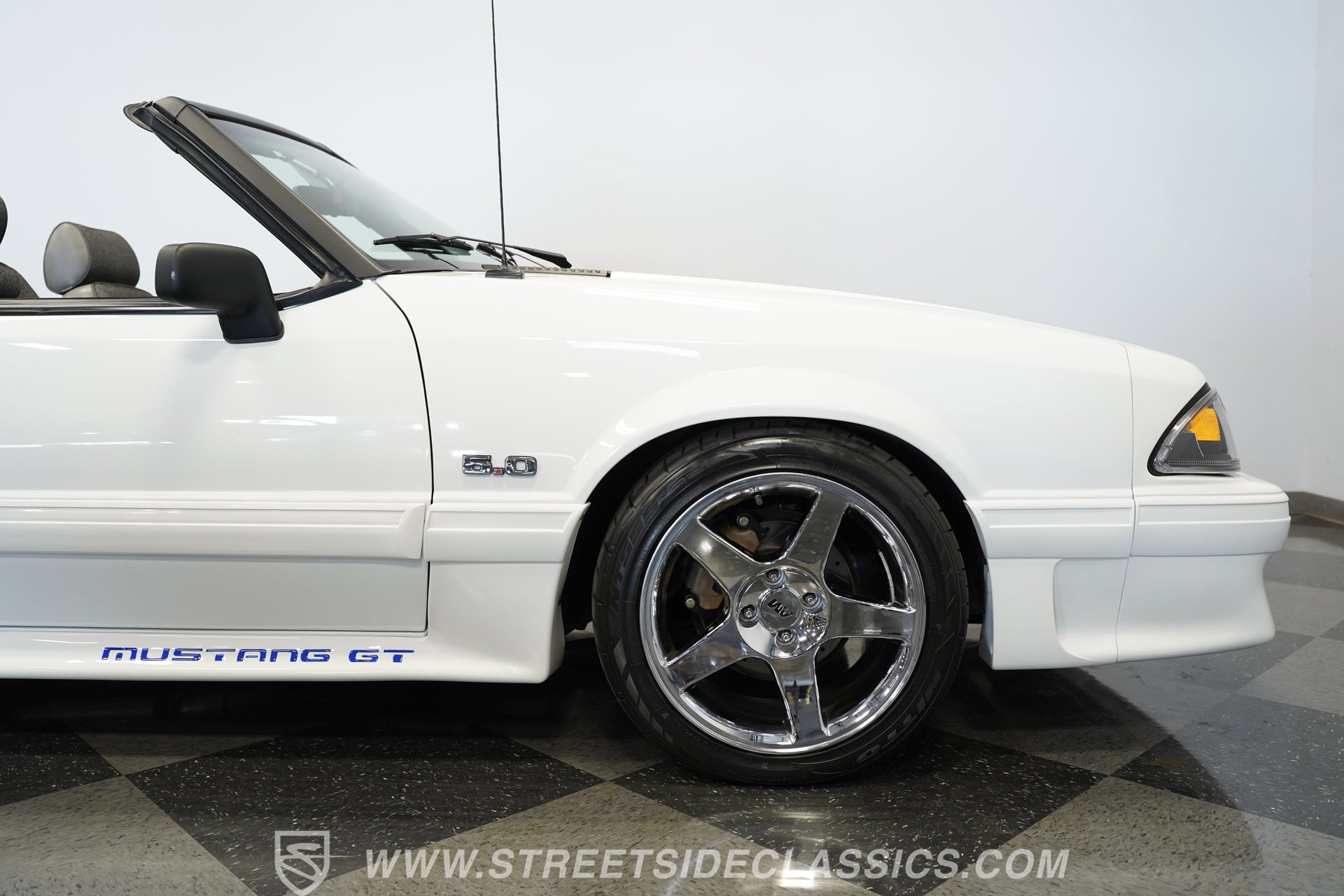 Used 1989 Ford Mustang GT RWD image 38