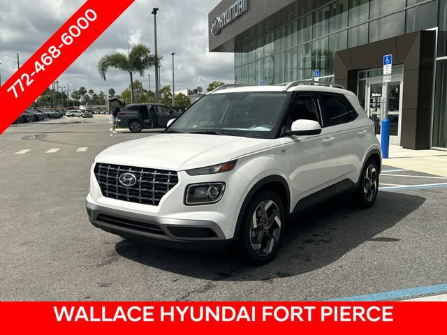 Used 2024 Hyundai Venue SEL FWD video 2