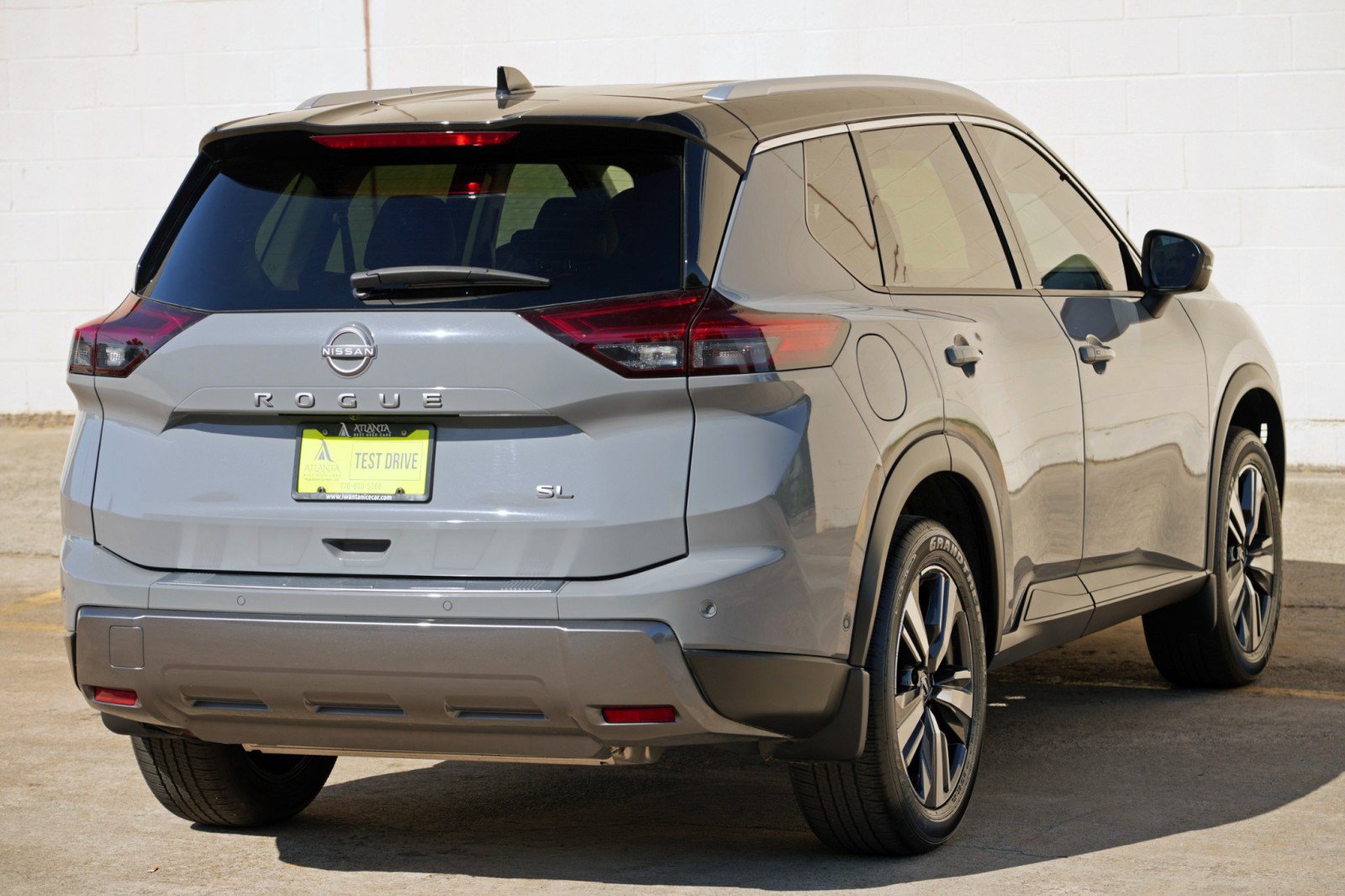 Used 2024 Nissan Rogue SL FWD image 46