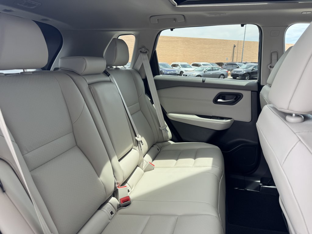 Used 2023 Nissan Rogue SV w/ SV Premium Package AWD/4WD image 41