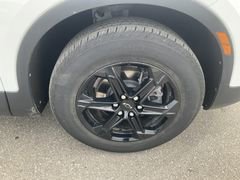 Used 2024 Chevrolet Blazer LT w/ Blazer LT Plus Package image 9