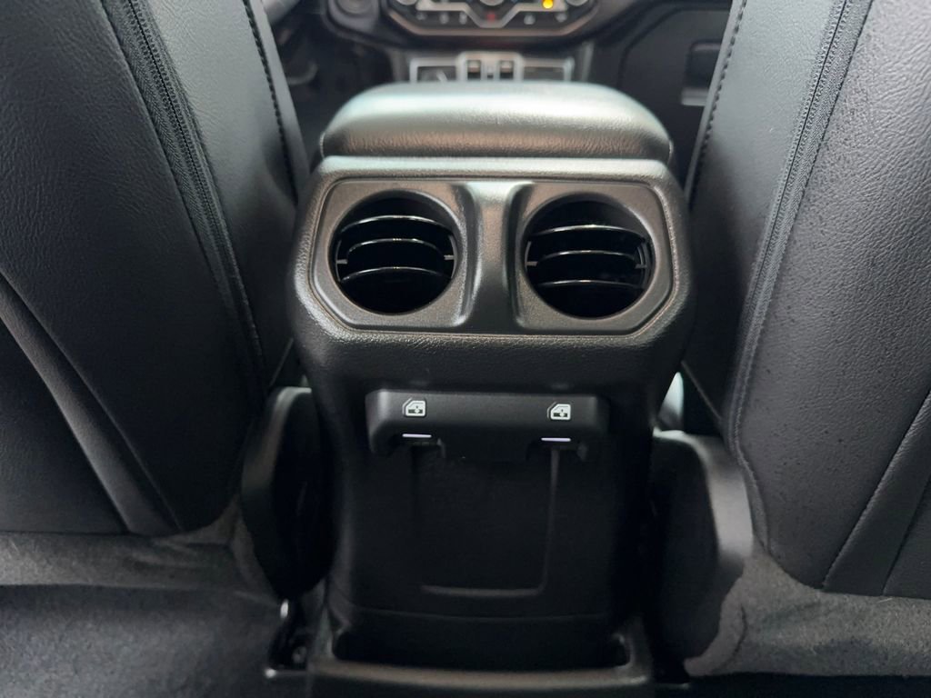 Used 2023 Jeep Wrangler Unlimited Sport image 20