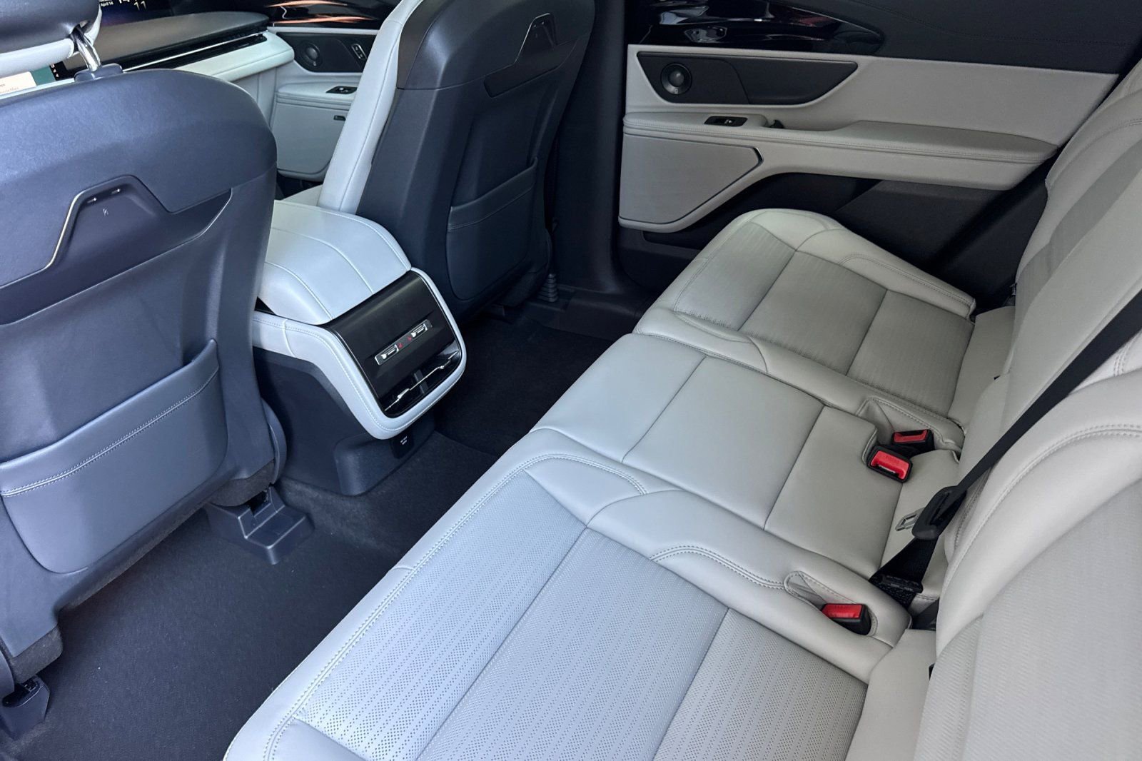New 2026 Lincoln Nautilus Reserve AWD/4WD image 10