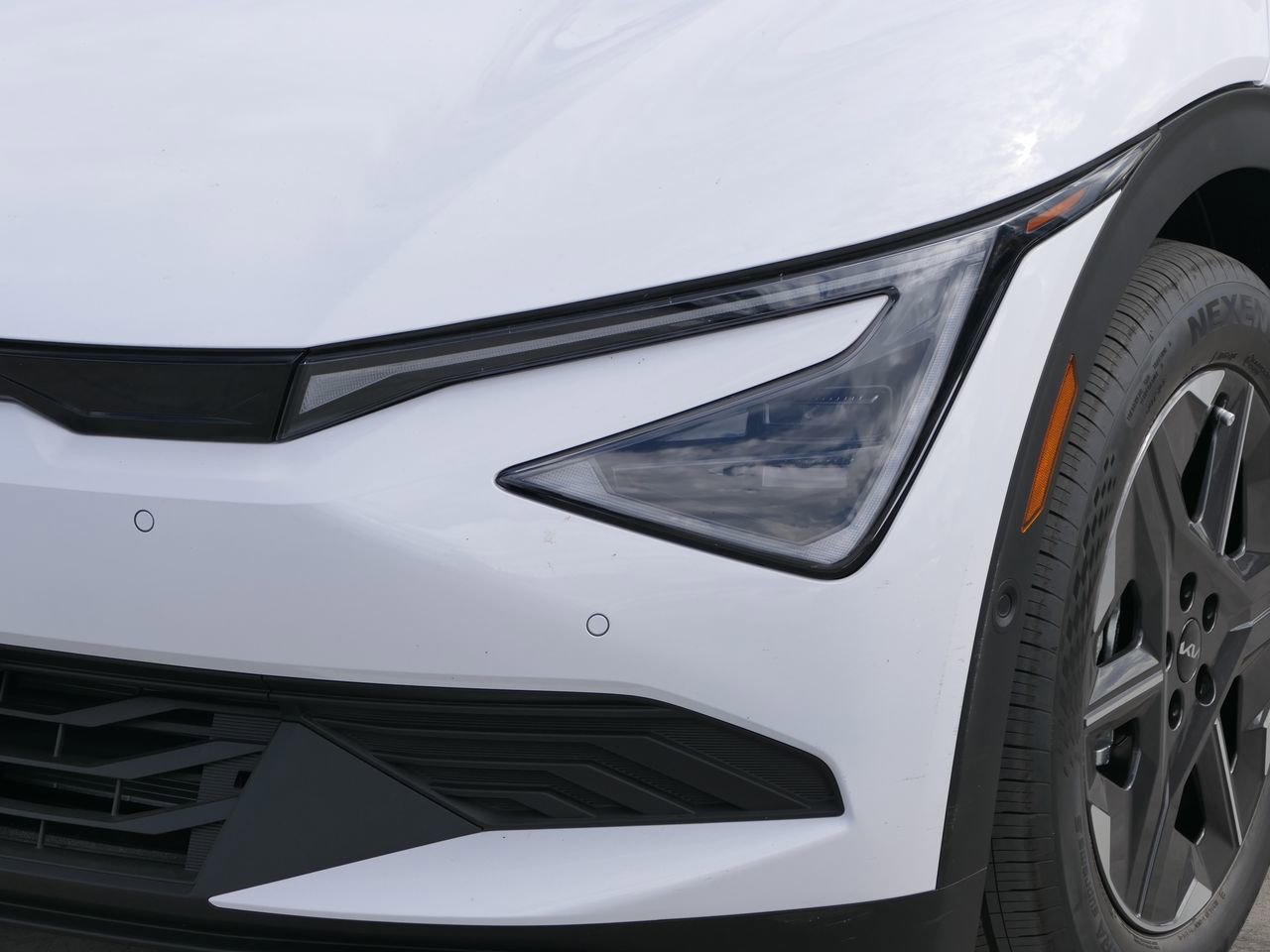 New 2025 Kia EV6 Light w/ Light LR Technology Package image 9