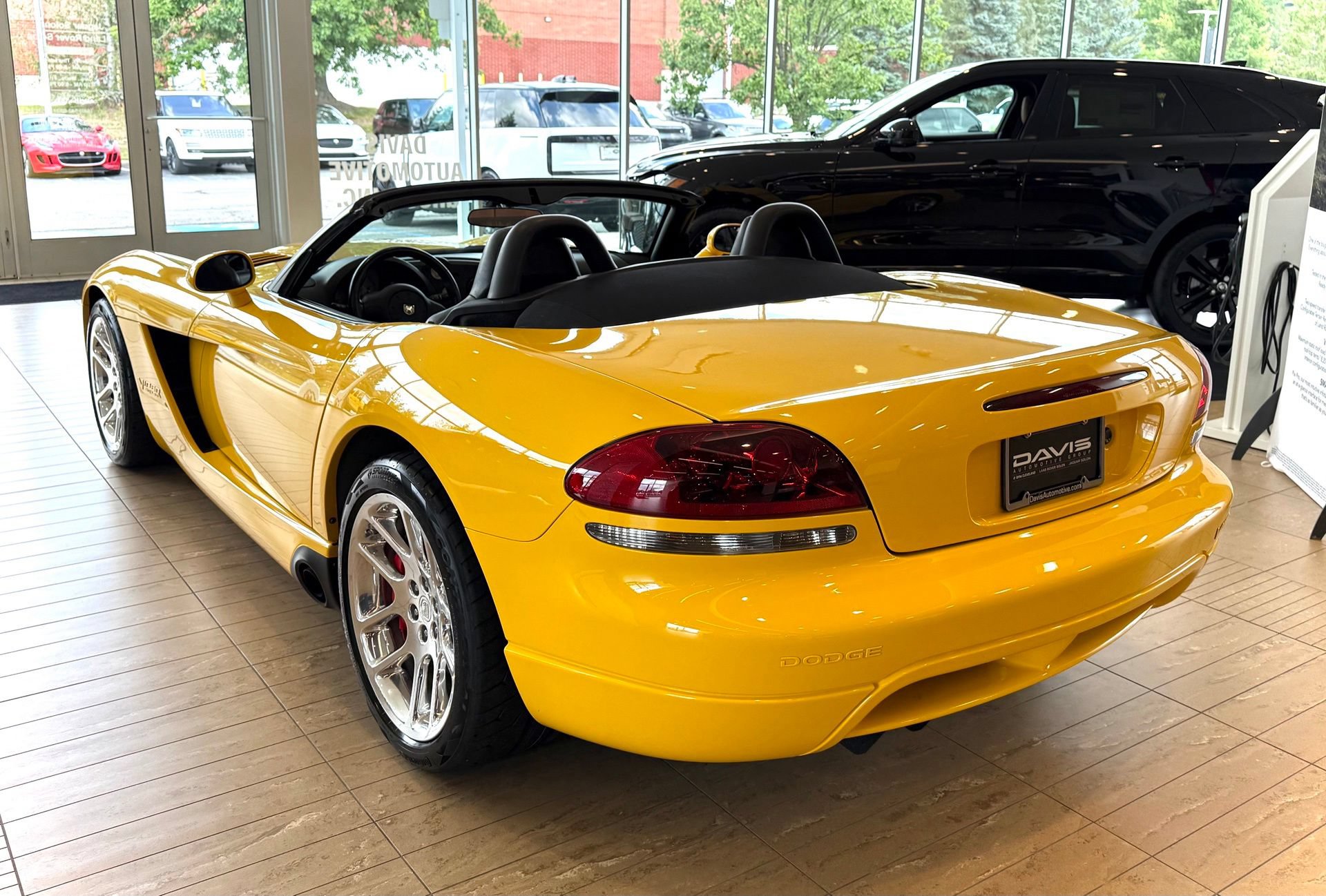 Used 2005 Dodge Viper SRT-10 RWD image 7