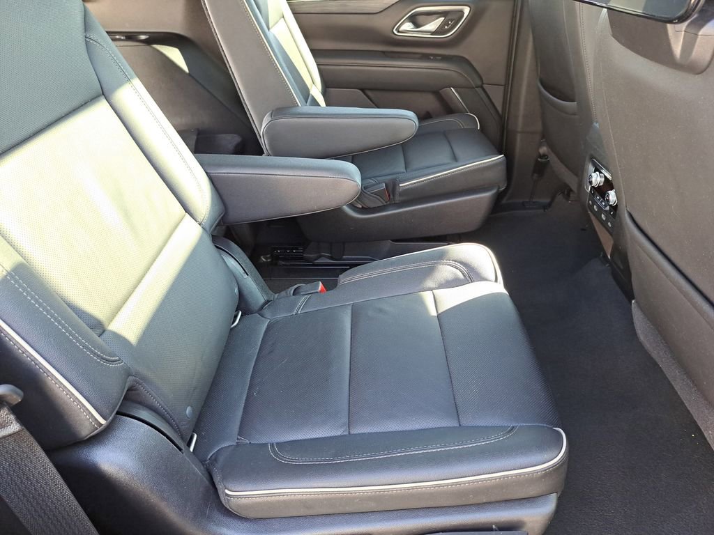 Used 2021 GMC Yukon SLT w/ SLT Premium Package image 28