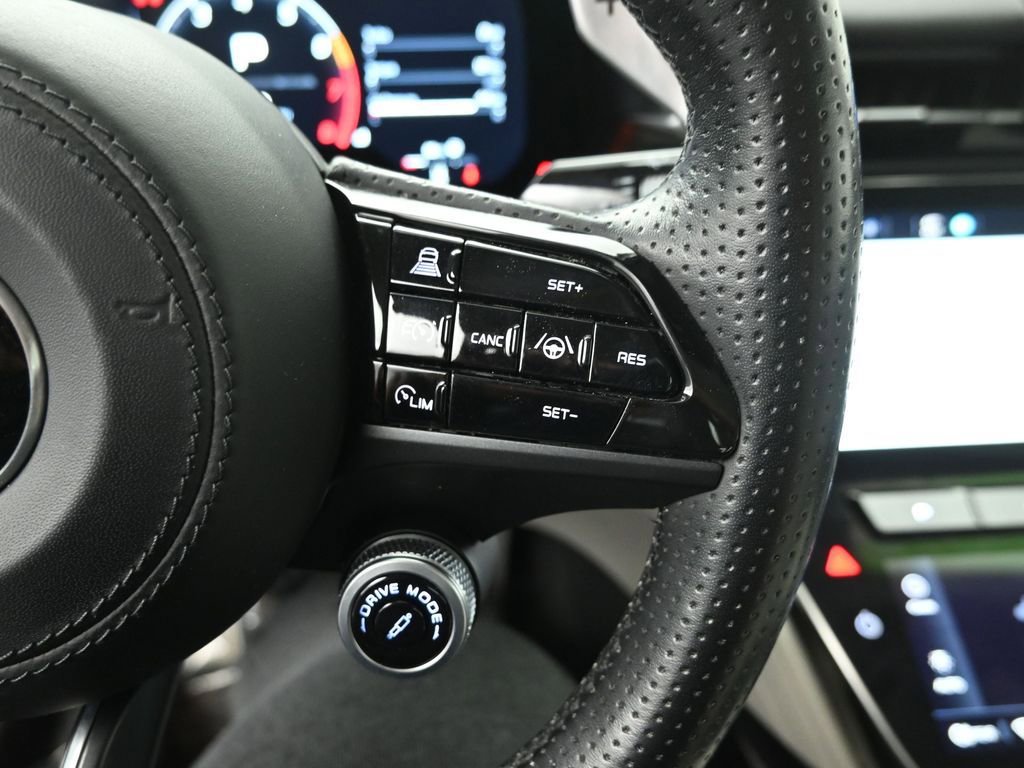 Used 2024 Maserati GranTurismo Trofeo image 16