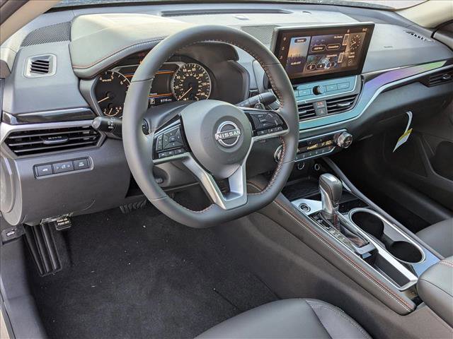 New 2025 Nissan Altima 2.5 SR w/ SR Premium Package FWD video 3