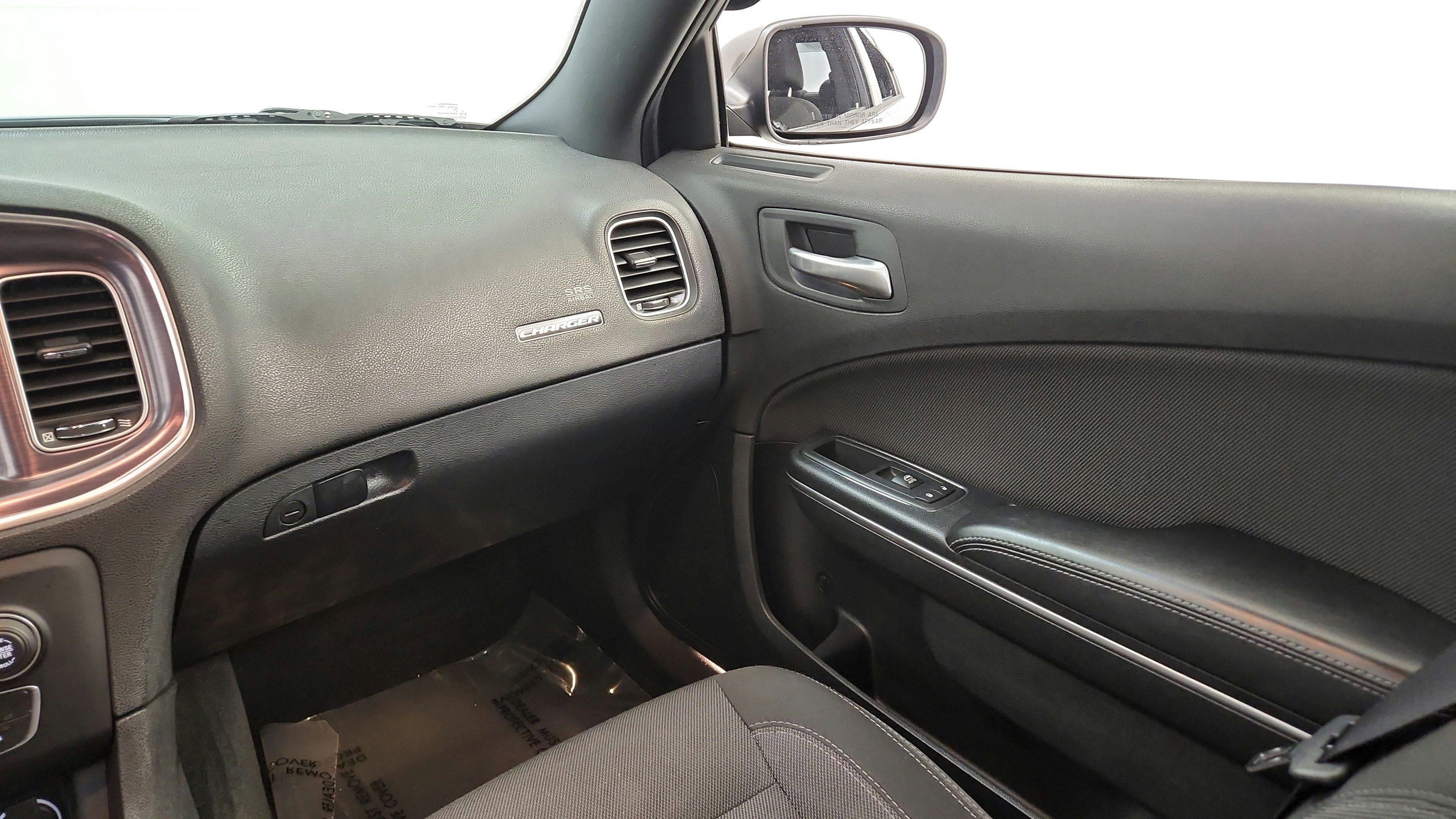 Used 2015 Dodge Charger SE RWD image 22